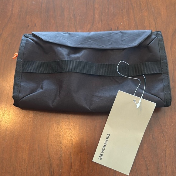 evergoods Other - Evergoods carryology civic access pouch 1L xpac
Phoenix